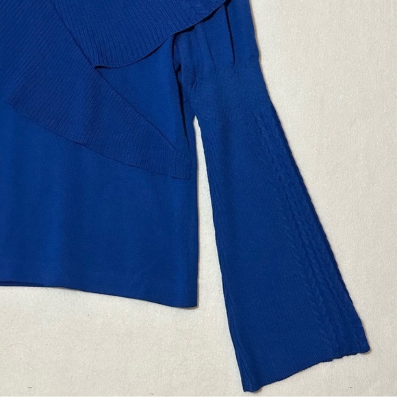 St. John Collection By Marie Gray Women’s Sweater Blue Size 8 - Picture 3 of 9